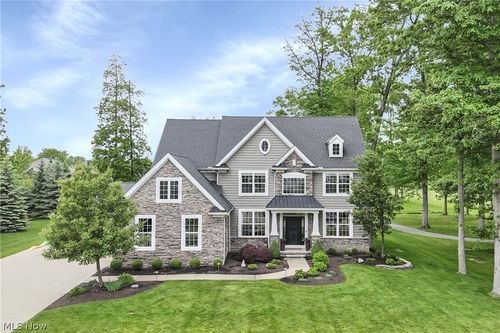 32451 English Turn, Avon Lake, OH, 44012-3321 | Card Image