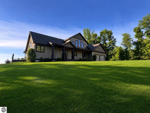 5474 Lackey Rd, Williamsburg, MI, 49690-9700 | Card Image