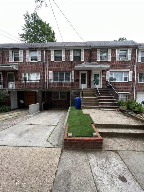 50 College St, Jersey City, NJ, 07305-1520 | Card Image