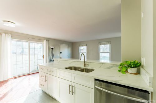 264 1st St, Rochester Hills, MI, 48307-2600 | Card Image