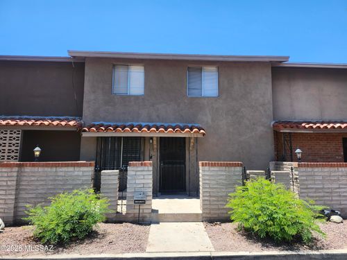 1244 S Camino Seco, Tucson, AZ, 85710-6531 | Card Image