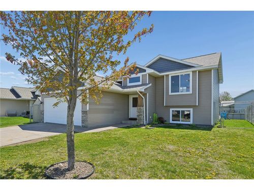 1314 Blue Jay Pl, New Richmond, WI, 54017-2588 | Card Image