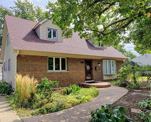 1937 Nottingham Ln, Wheaton, IL, 60189-8516 | Card Image