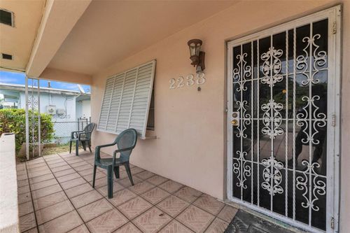 2238 Nw 58th St, Miami, FL, 33142-7819 | Card Image