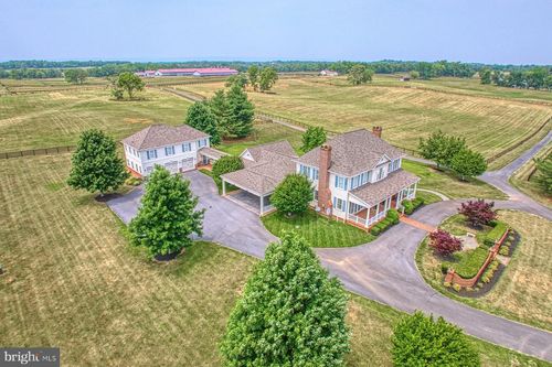 899 Earle Rd, CHARLES TOWN, WV, 25414-5444 | Card Image