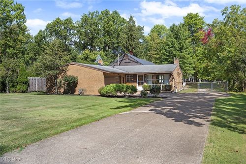 23782 Cornwell Dr, Westlake, OH, 44145-3546 | Card Image