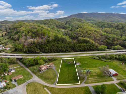 176 Keenburg Road, Elizabethton, TN, 37643 | Card Image