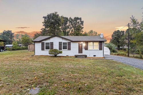 10026 W Green Cemetery Rd, Bon Aqua, TN, 37025 | Card Image