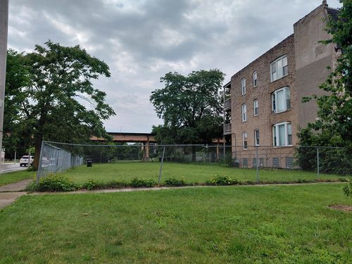 322 E 60th Street, Chicago, IL, 60637 | Card Image