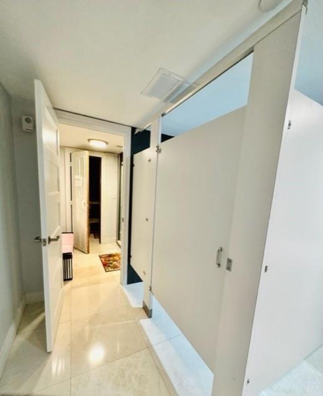 APT-212 - 1150 Hillsboro Mile, Condo with 2 bedrooms, 2 bathrooms and null parking in Hillsboro Beach FL | Image 36
