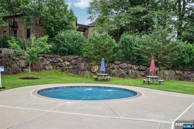 181 Long Hill Rd, House attached with 1 bedrooms, 2 bathrooms and null parking in Little Falls NJ | Image 26