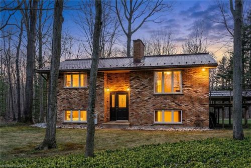 775 4th Concession Road, Norfolk County, ON, N0E1G0 | Card Image