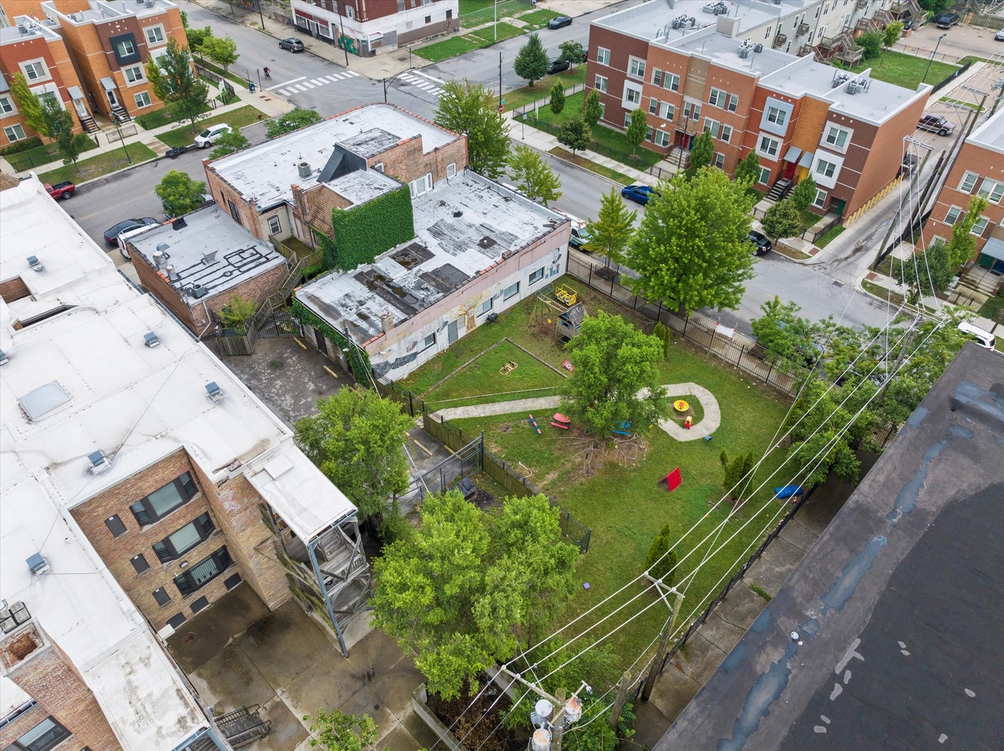 Commercial Sale in Chicago 2