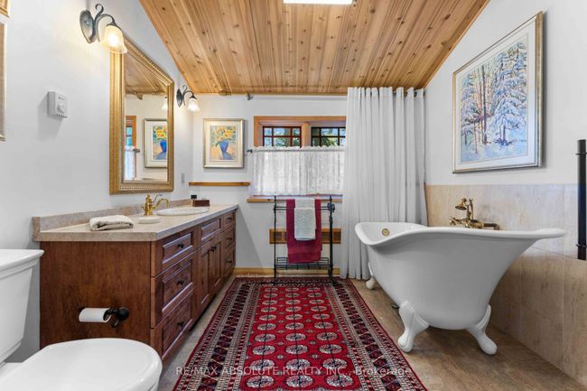 1384 C Centennial Lake Rd, House other with 3 bedrooms, 2 bathrooms and 3 parking in Calabogie ON | Image 14