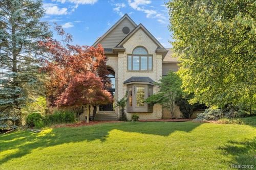 1781 Westridge Dr, Rochester Hills, MI, 48306-3274 | Card Image