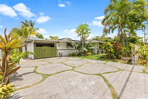 918 Oneawa St, Kailua, HI, 96734-2057 | Card Image