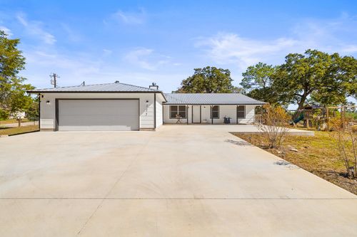 115 Rangeland Rd, Bastrop, TX, 78602-5608 | Card Image