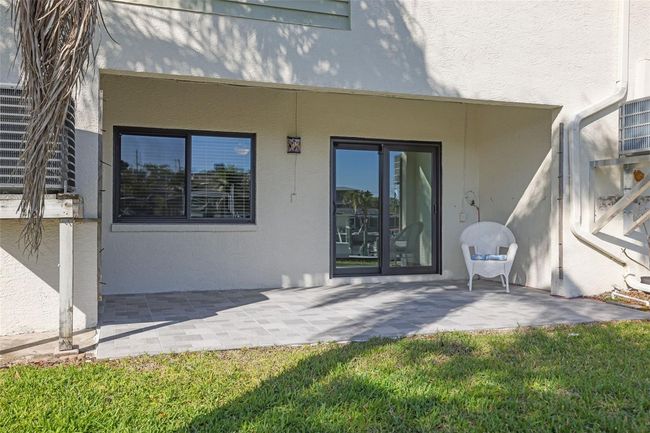 2383 Hanover Dr, Townhouse with 2 bedrooms, 3 bathrooms and null parking in DUNEDIN FL | Image 12