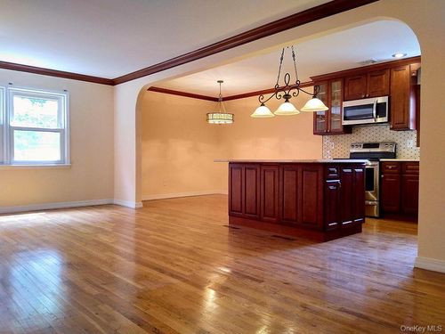 20844 15th Drive, New York, NY, 11360 | Card Image