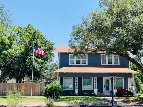 300 E Church St, Three Rivers, TX, 78071 | Card Image