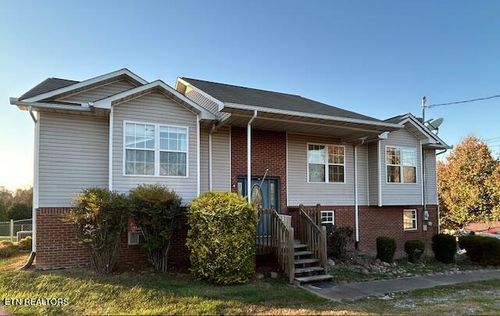 132 Ridgefield Dr, Dandridge, TN, 37725-4261 | Card Image