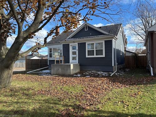 373 E 27th St, Hamilton, ON, L8V3H1 | Card Image