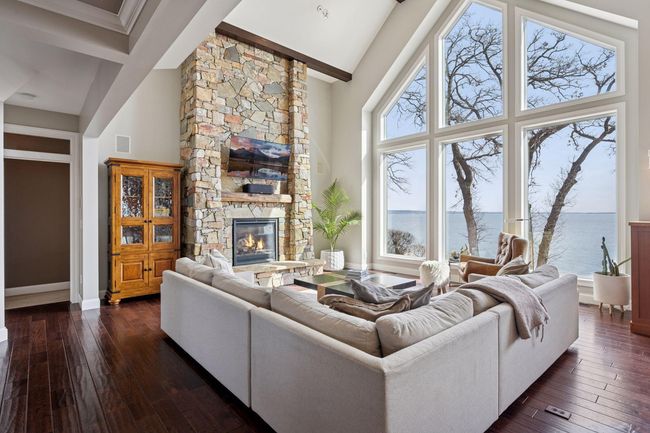 Living Room View 2 | Image 16