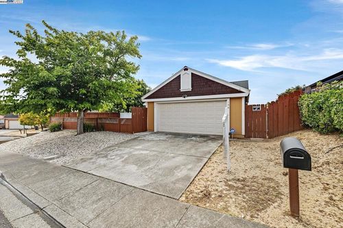 106 106 Fieldstone Way, Vallejo, CA, 94589 | Card Image