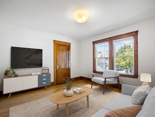 apt-4-233 Lowell St, Waltham, MA, 02453-5070 | Card Image