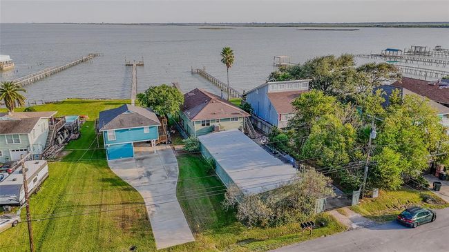 1437 John St, House other with 2 bedrooms, 3 bathrooms and null parking in San Leon TX | Image 7