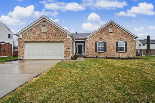 1564 Hunt Club Dr, Milford, OH, 45150-8740 | Card Image