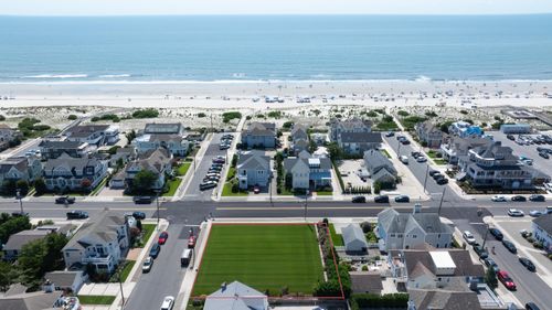9301 1st Ave, Stone Harbor, NJ, 08247-2043 | Card Image