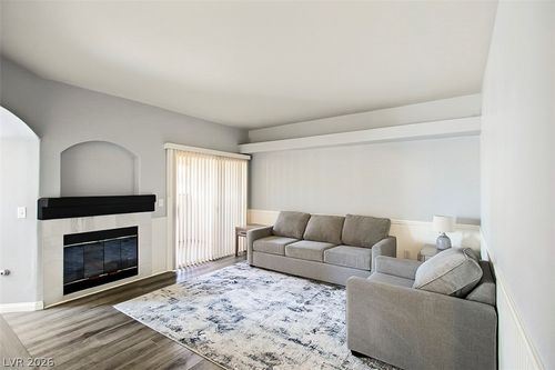 102-8400 White Eagle Ave, Las Vegas, NV, 89145-2405 | Card Image