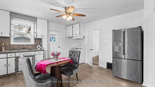 195 Albert St, Oshawa, ON, L1H4R4 | Card Image