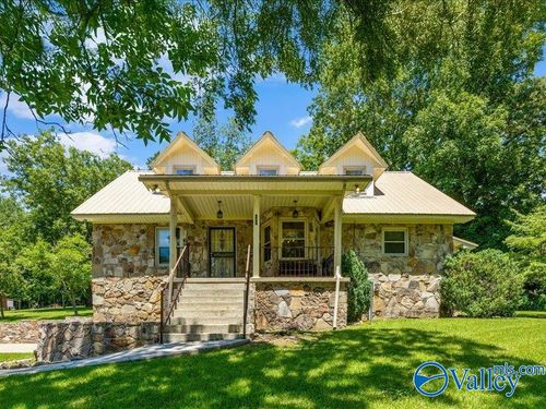 111 Spencer Dr, Meridianville, AL, 35759-2021 | Card Image