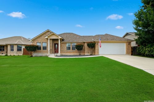 104 E 16th St, Hondo, TX, 78861-1929 | Card Image