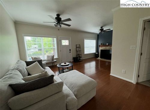 apt-4-198 Beech Haven Rd, Banner Elk, NC, 28604-7282 | Card Image