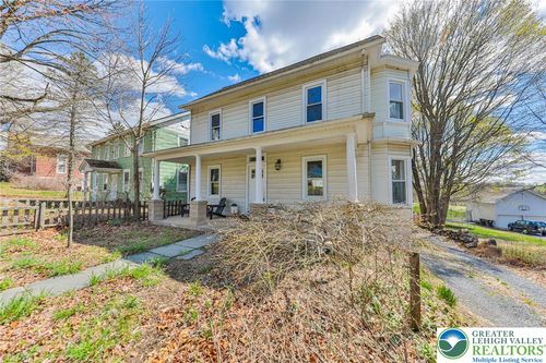 589 S Delaware Dr, Mount Bethel, PA, 18343-5801 | Card Image