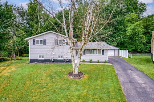 6562 Pau Pau Ct, Bedford Heights, OH, 44146-4825 | Card Image