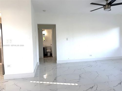 4-1738 Marseille Dr, Miami Beach, FL, 33141-3527 | Card Image