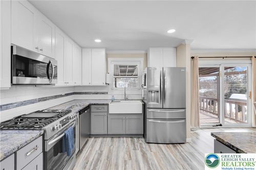 2740 Stonewood Drive, Hanover Twp, PA, 18017 | Card Image