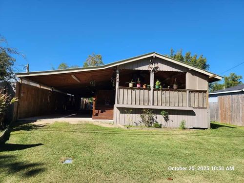 117 Henrietta St, West Orange, TX, 77630-5358 | Card Image