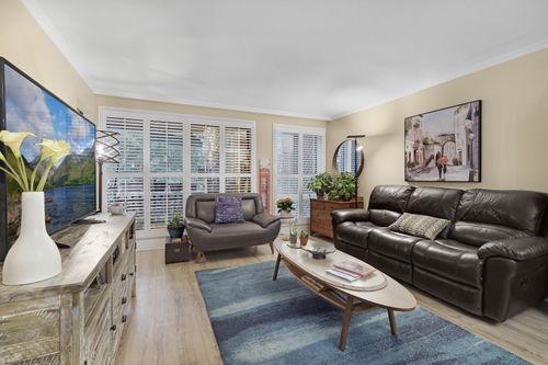 202-9300 Glenacres Dr, Richmond, BC, V7A1Y8 | Card Image