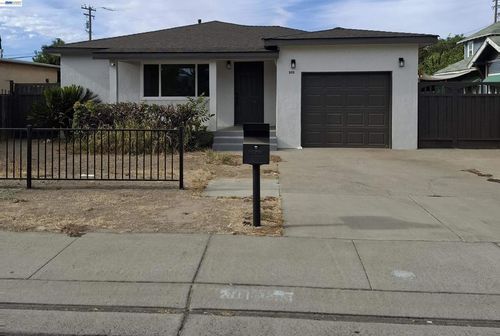 201 Barozzi Ave, Modesto, CA, 95351-5303 | Card Image
