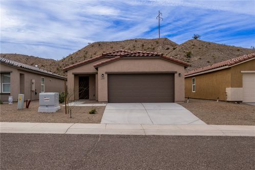 2478 Tapatio Dr, Bullhead City, AZ, 86442-1104 | Card Image