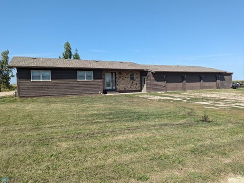 515 5th Street Nw, Gwinner, ND, 58040 | Card Image