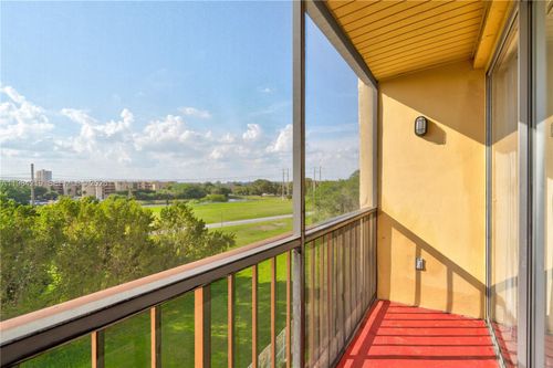 apt-503-8870 Fontainebleau Blvd, Miami, FL, 33172-4453 | Card Image