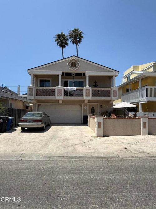 141 Pasadena Ave, Oxnard, CA, 93035-4577 | Card Image