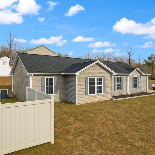 28 Malibu Dr, Corbin, KY, 40701-4424 | Card Image