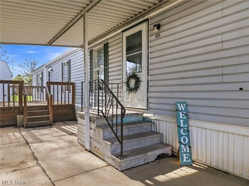 605 Sugar Pines Dr Sw, Warren, OH, 44481-9687 | Card Image